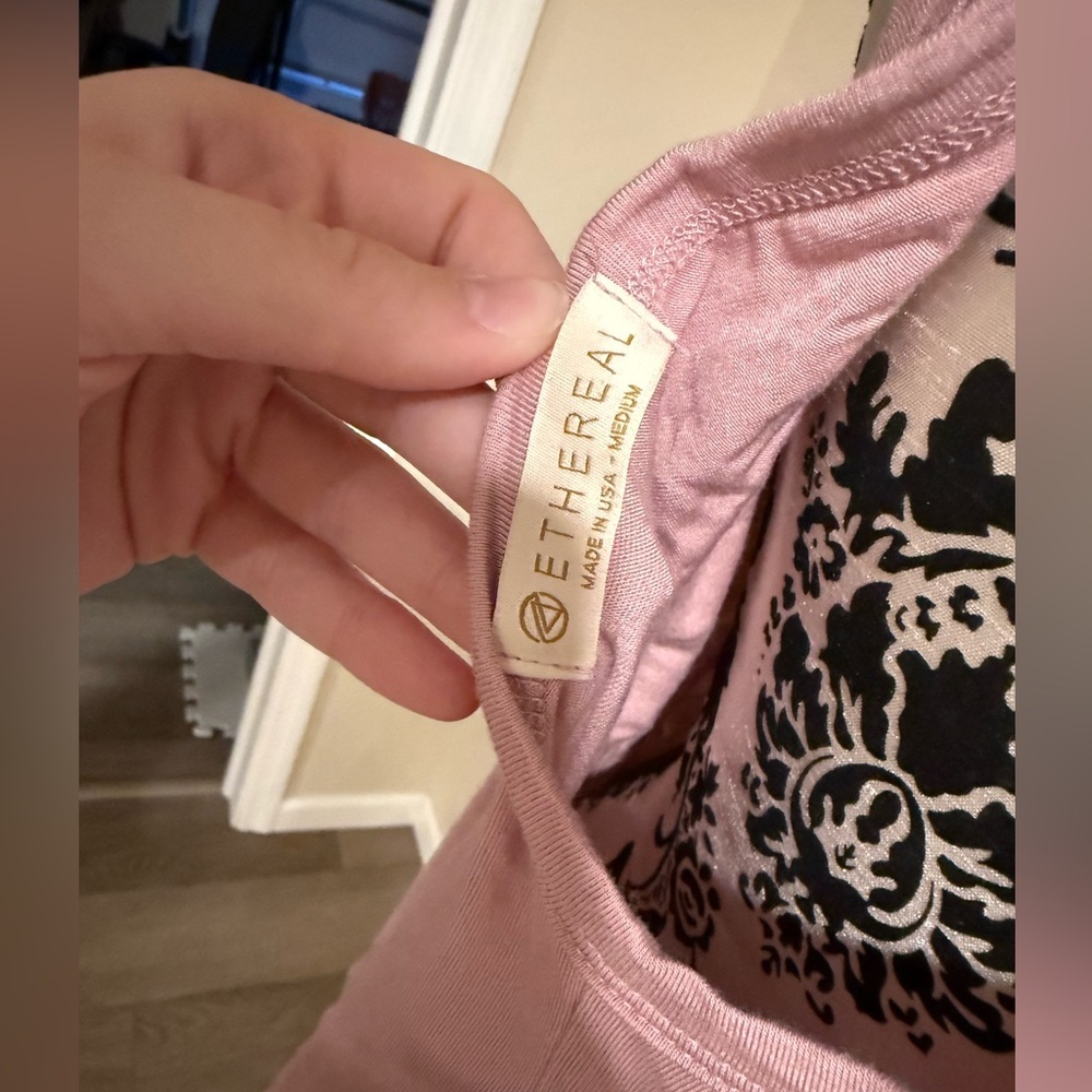 Ethereal Tanktop​ - Picture 5 of 6